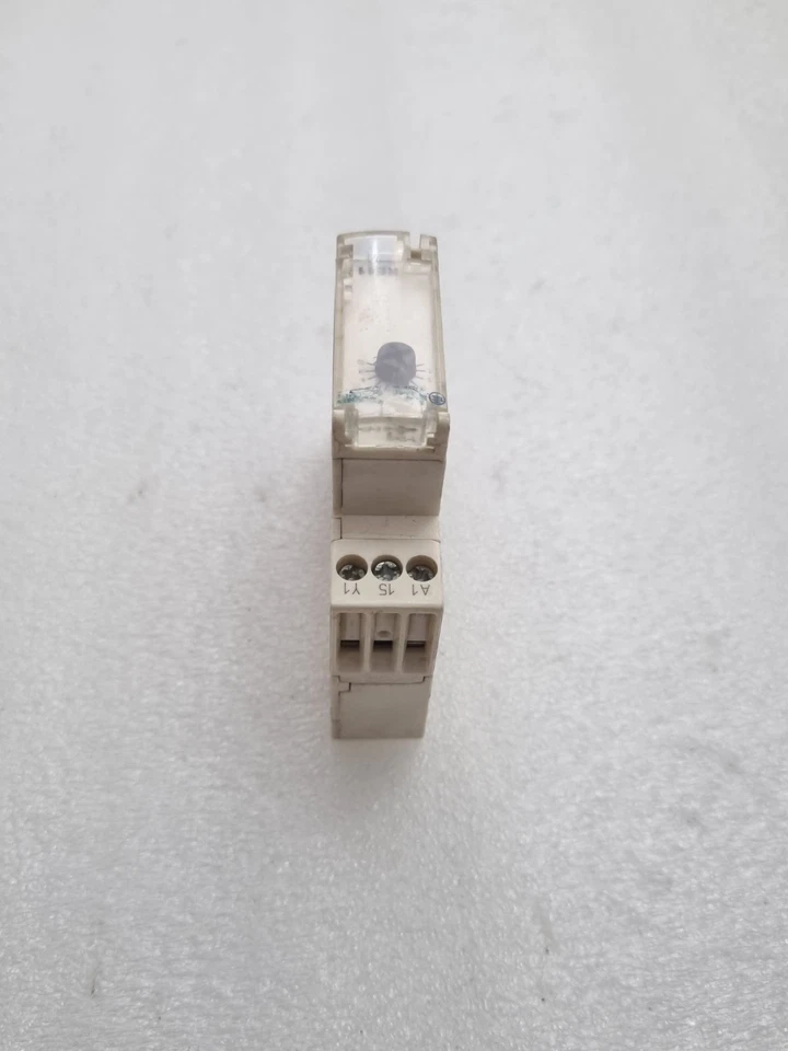 SCHNEIDER TELEMECANIQUE RE11 RA MU 0,1s-100h MODULE (USED) Fast Ship